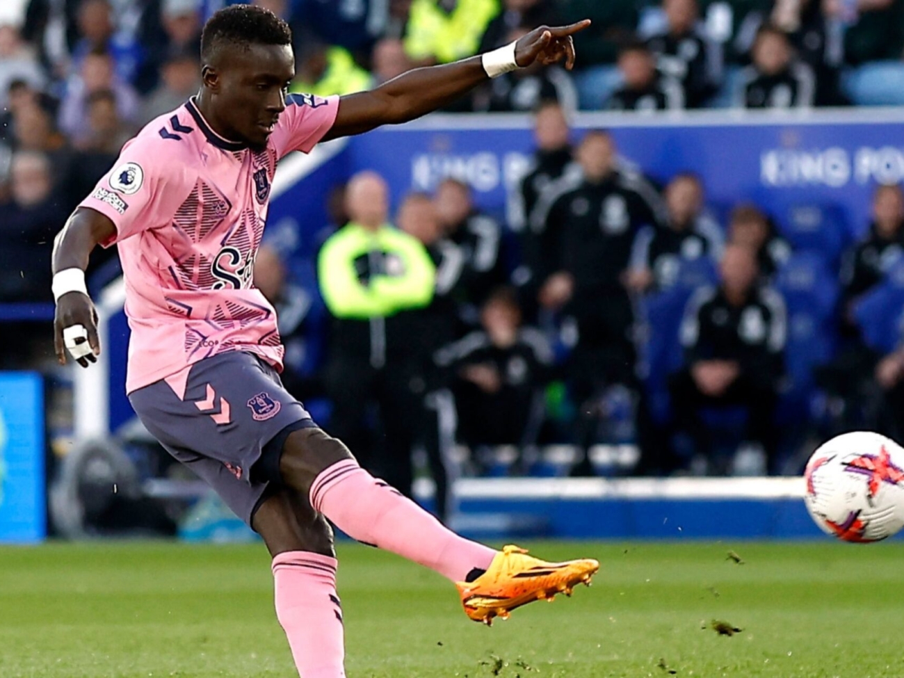 gueye-everton-premier-league-toffees-dyche-transfer-gossip.jpg