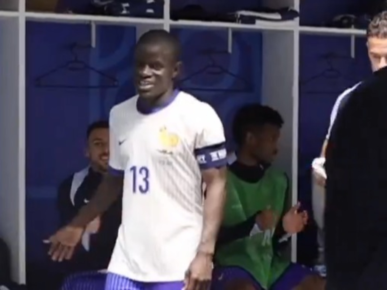 kante-dressingroom.jpg