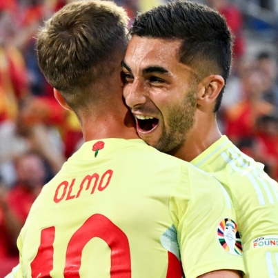 skysports-ferran-torres-dani-olmo_6590175.jpg