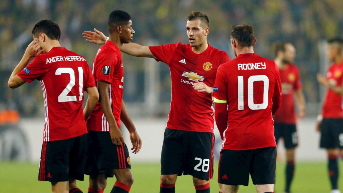 morgan-schneiderlin-manchester-united.jpg