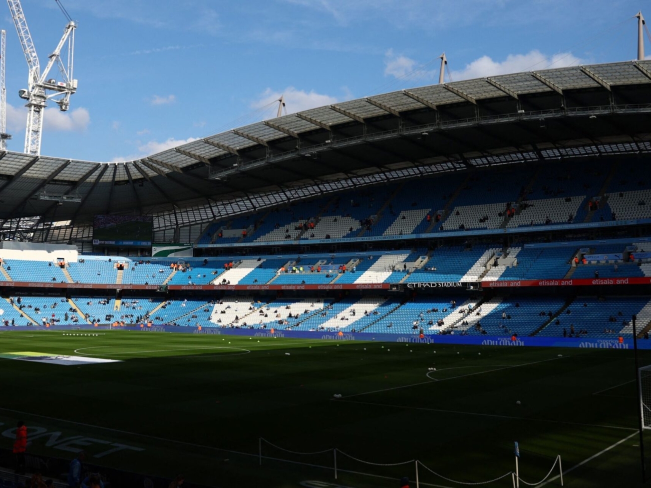 jamie-gittens-man-city-premier-league.jpg