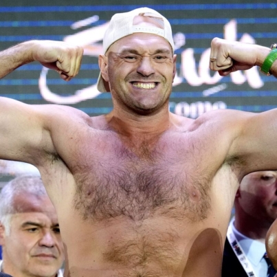 skysports-tyson-fury-weigh-in_6557443.jpg