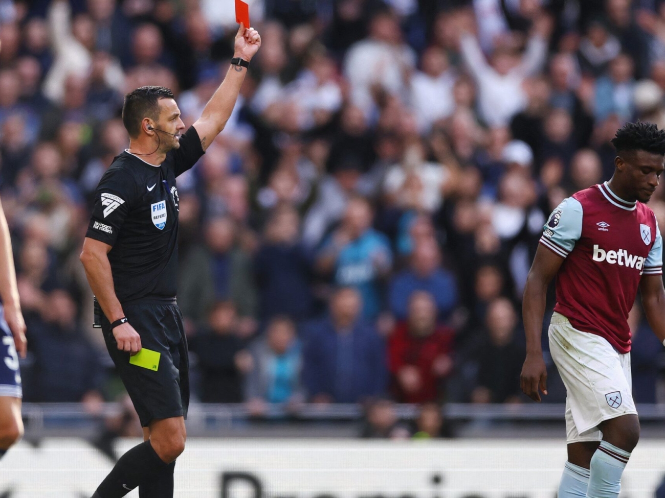 mohammed-kudus-is-sent-off-for-west-ham.jpg