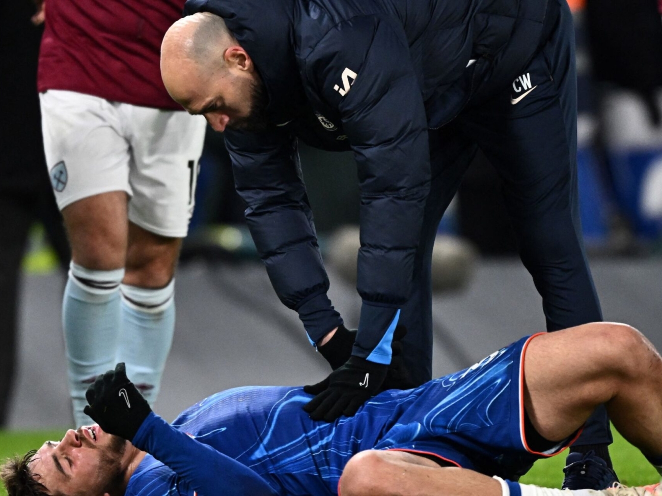 chelsea-s-marc-guiu-reacts-after-sustaining-an-injury.JPG