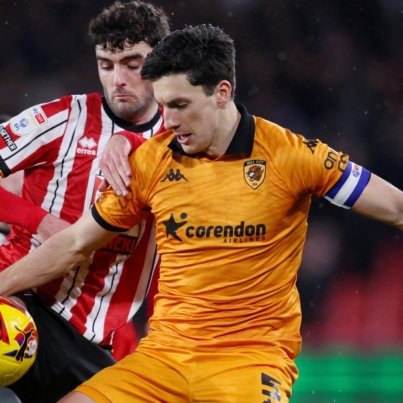 tom-cannon-in-action-for-sheffield-united-1.jpg