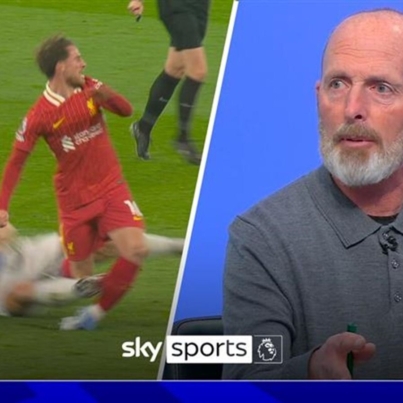 skysports-mike-dean-liverpool_6874161.jpg