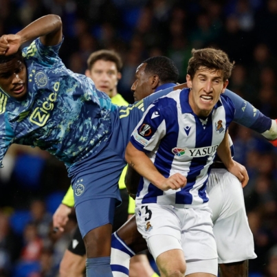 ajax-amsterdam-s-jorrel-hato-in-action-with-real-sociedad-s-aihen-munoz.JPG